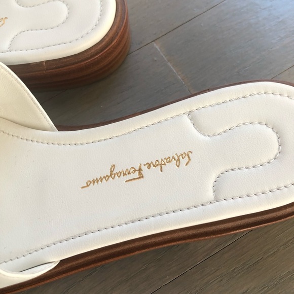 Salvatore Ferragamo Isera Studded Leather Size 7 - Picture 4 of 6